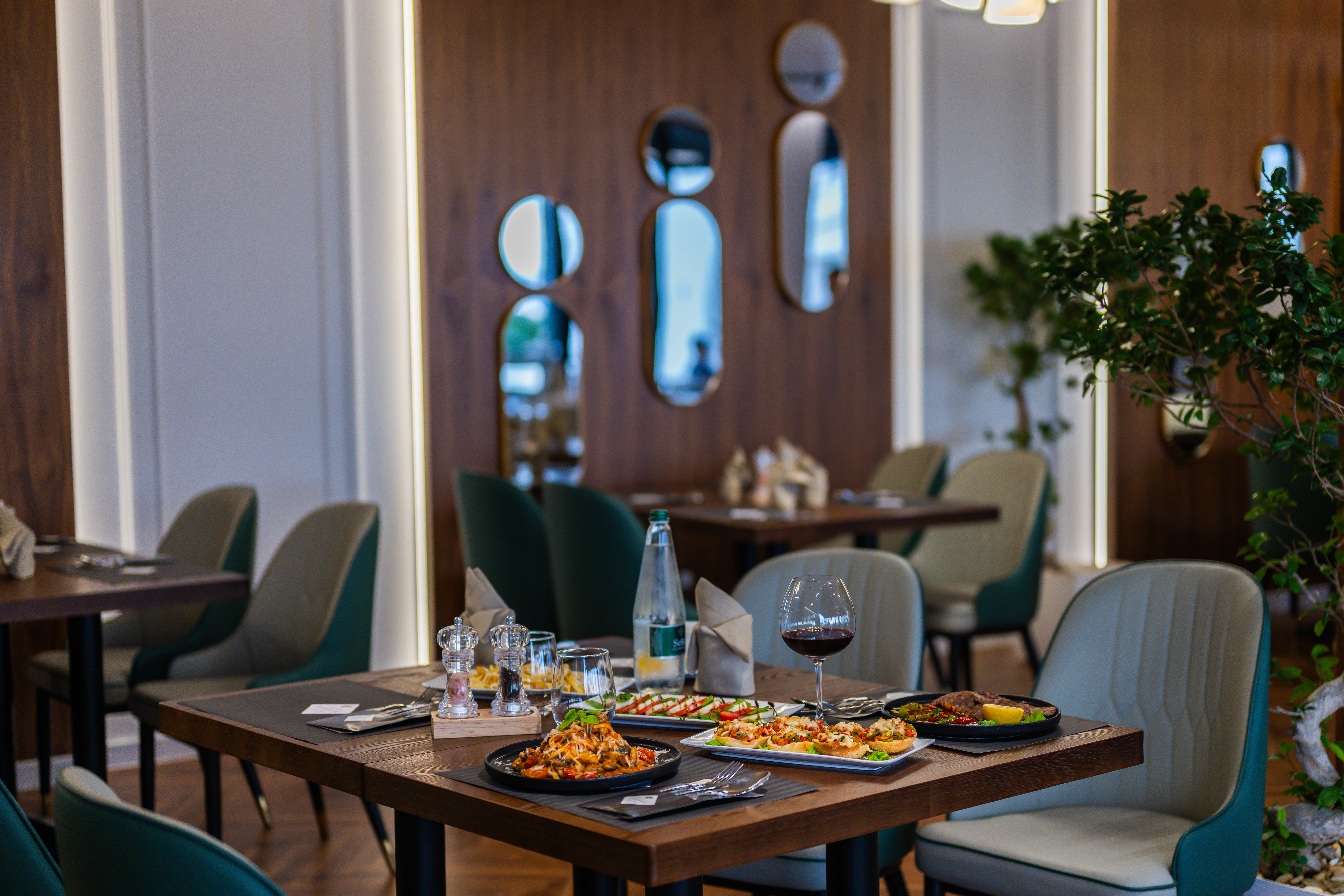 Holiday Hotel food